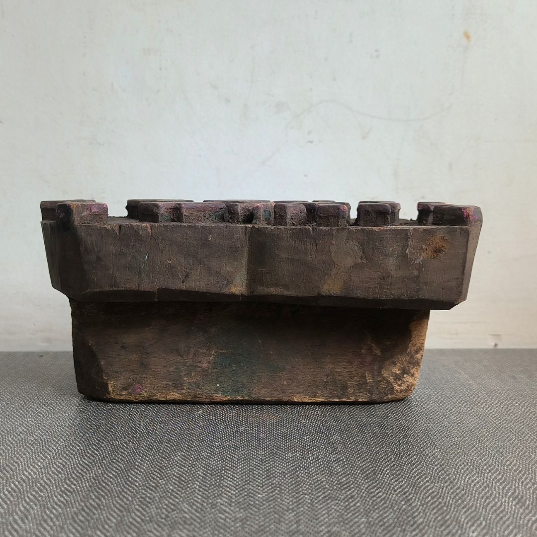 Historic Wooden Printing Block – Traditional Indian Carved Stamp