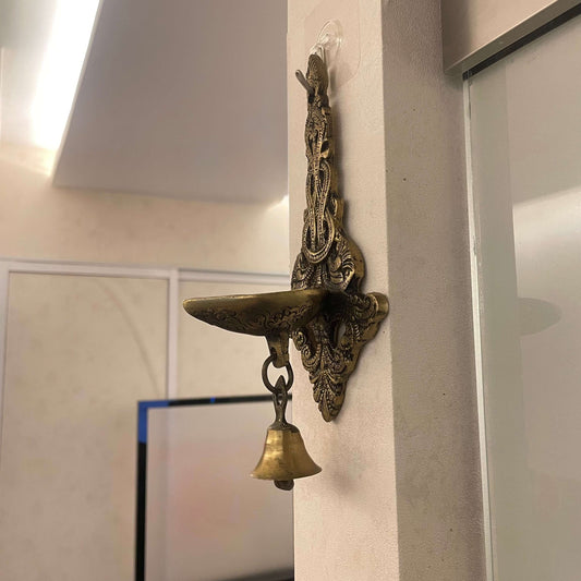 Traditional Wall Mounted Brass Lamp