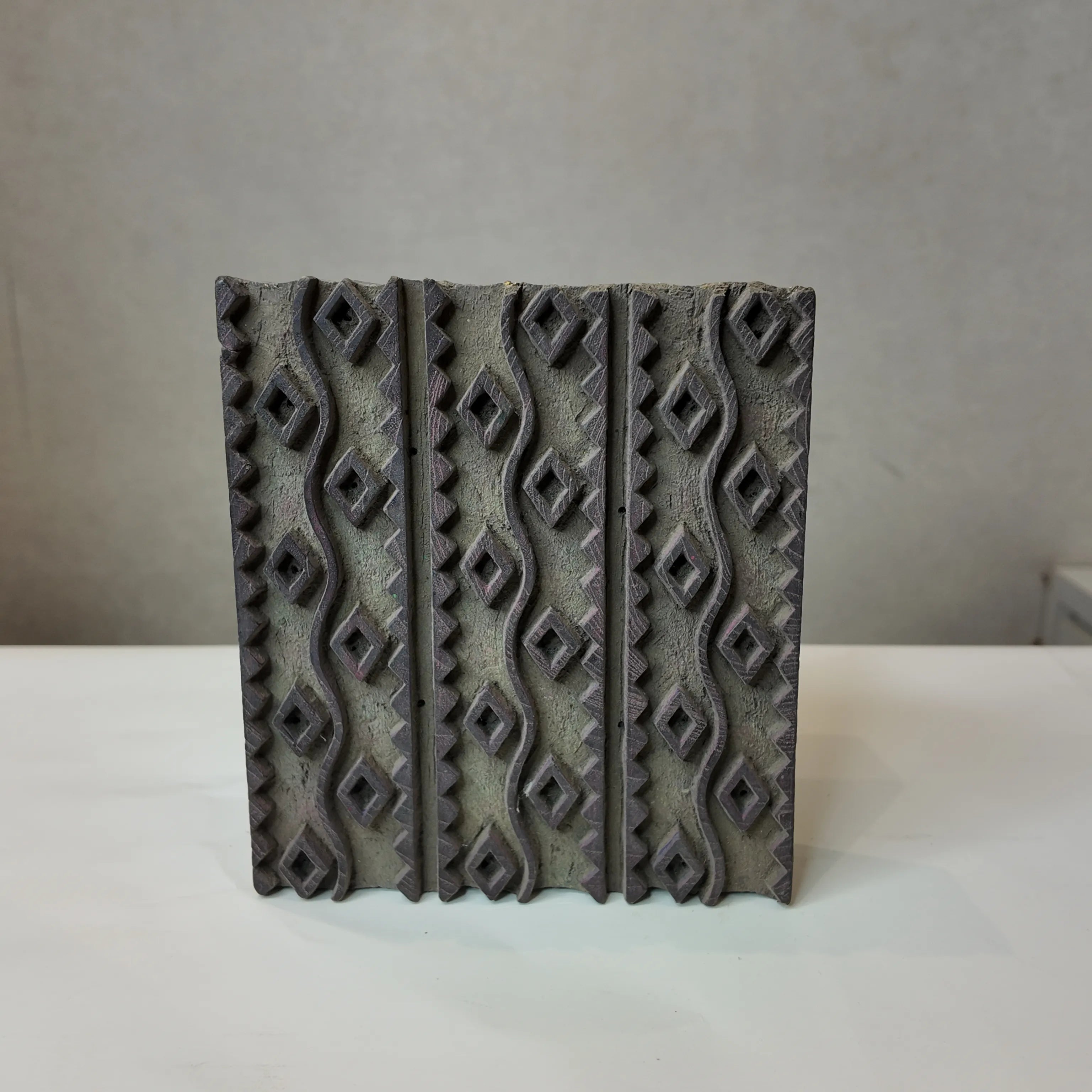Vintage Hand-Carved Wooden Printing Block – Diamond Vine Column