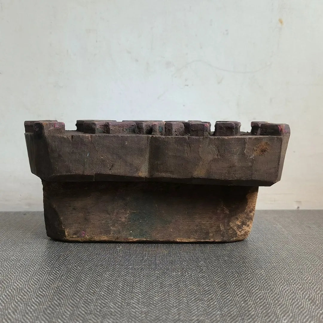 Historic Wooden Printing Block – Traditional Indian Carved Stamp