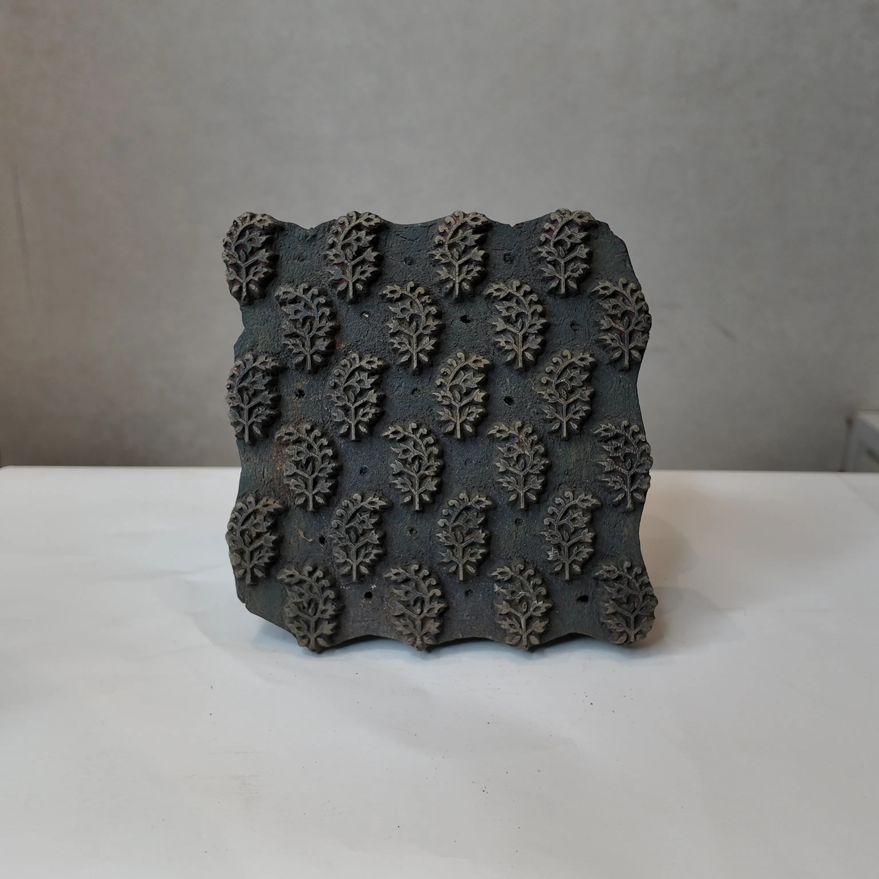 Vintage Hand-Carved Wooden Printing Block – Staggered Floral Buti Grid