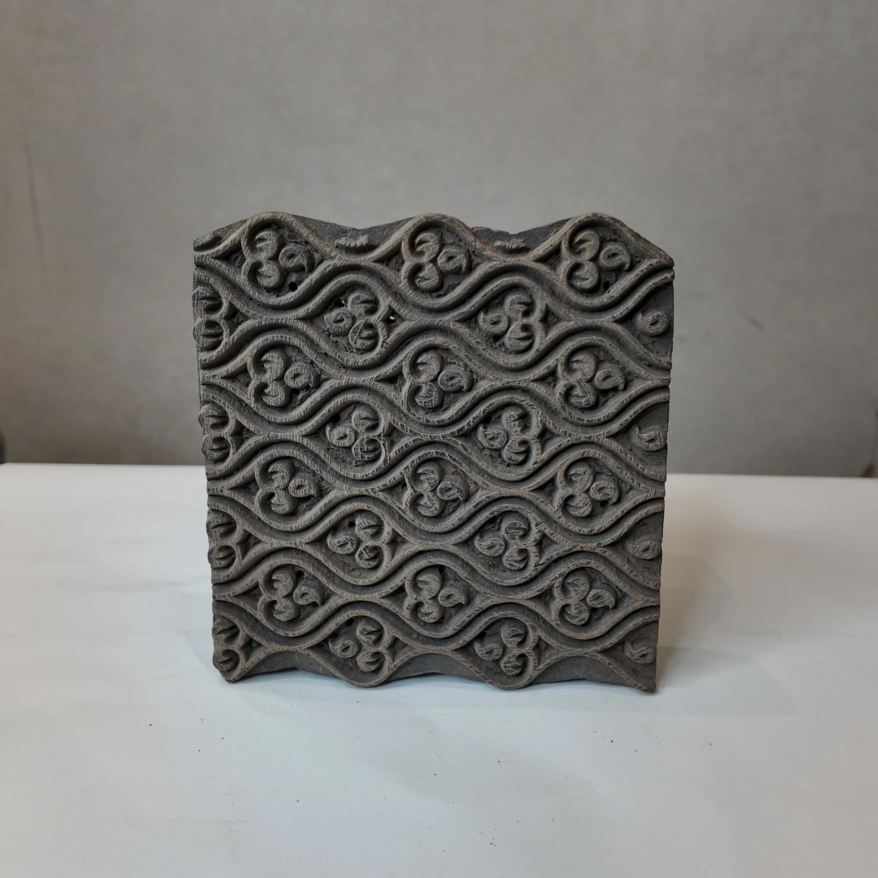 Vintage Hand-Carved Wooden Printing Block – Trefoil Wave Lattice