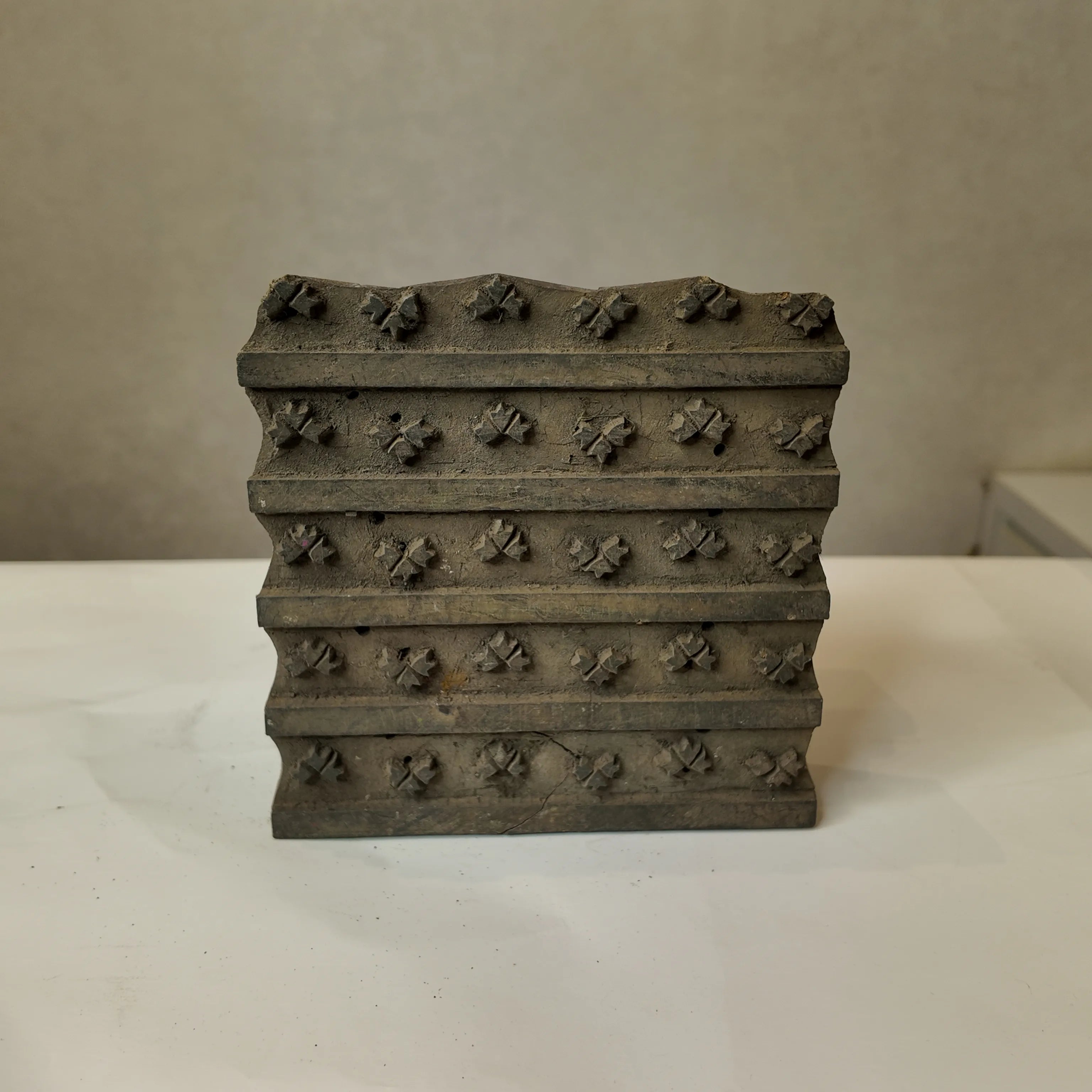 Vintage Hand-Carved Wooden Printing Block – Banded Trefoil Rows