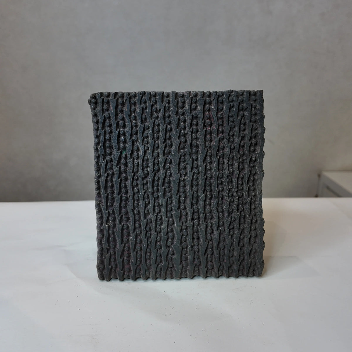 Vintage Indian Textile Stamp – Dense Zig-Zag Bead Stripe Texture