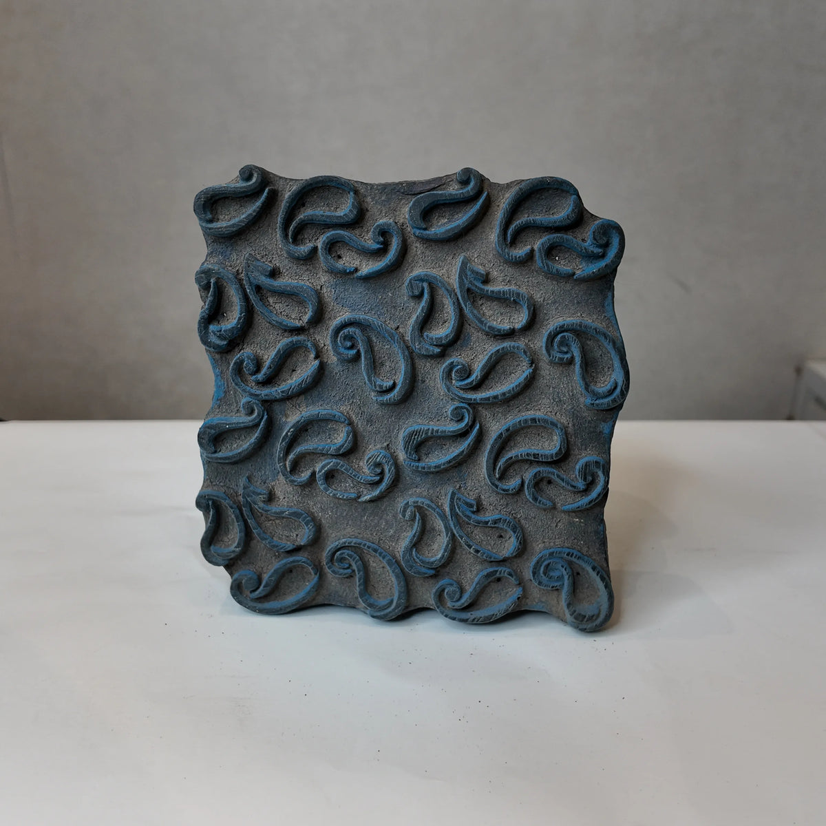 Vintage Hand-Carved Wooden Printing Block – Swirling Paisley Grid