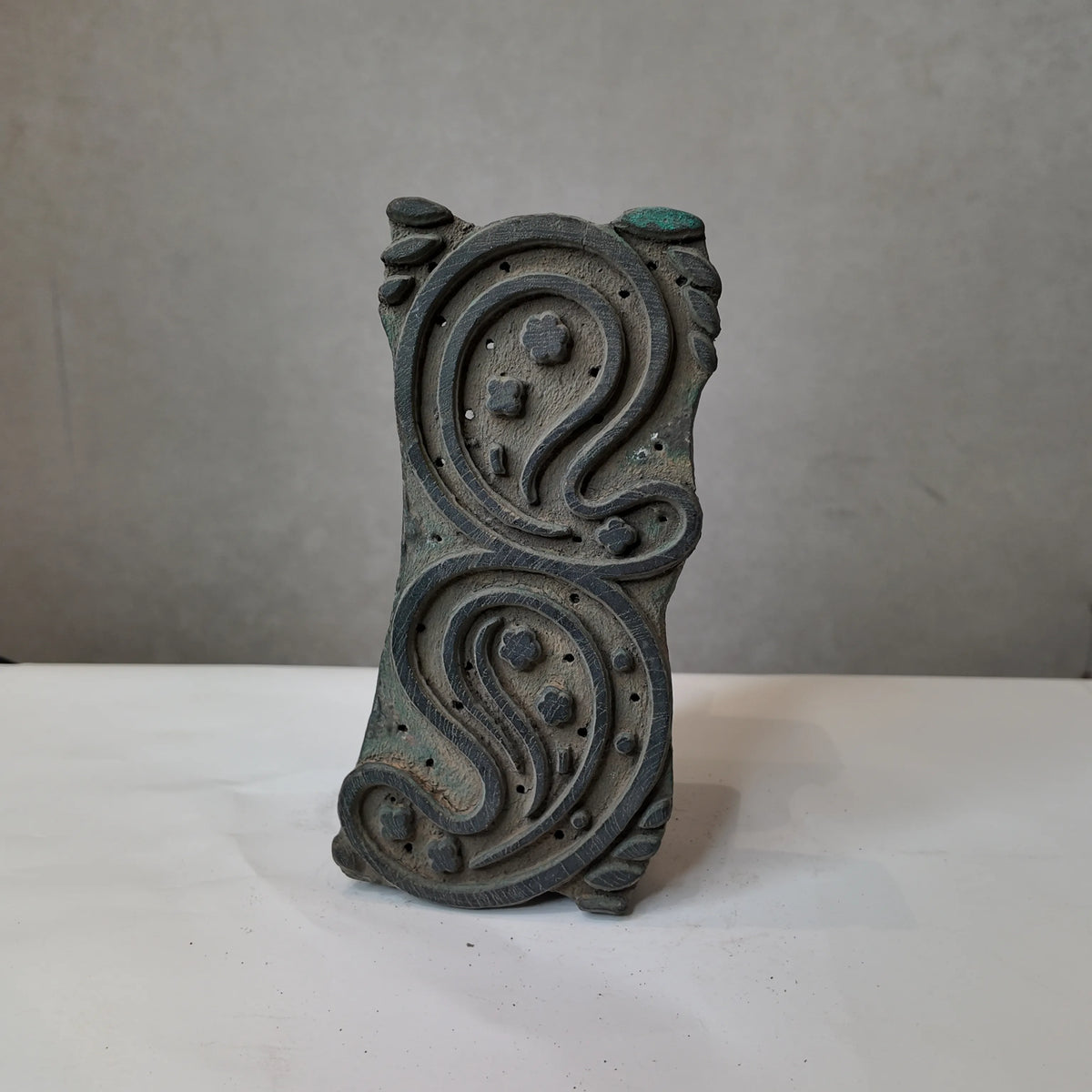 Vintage Hand-Carved Wooden Printing Block – Double S-Curve Paisley Scroll