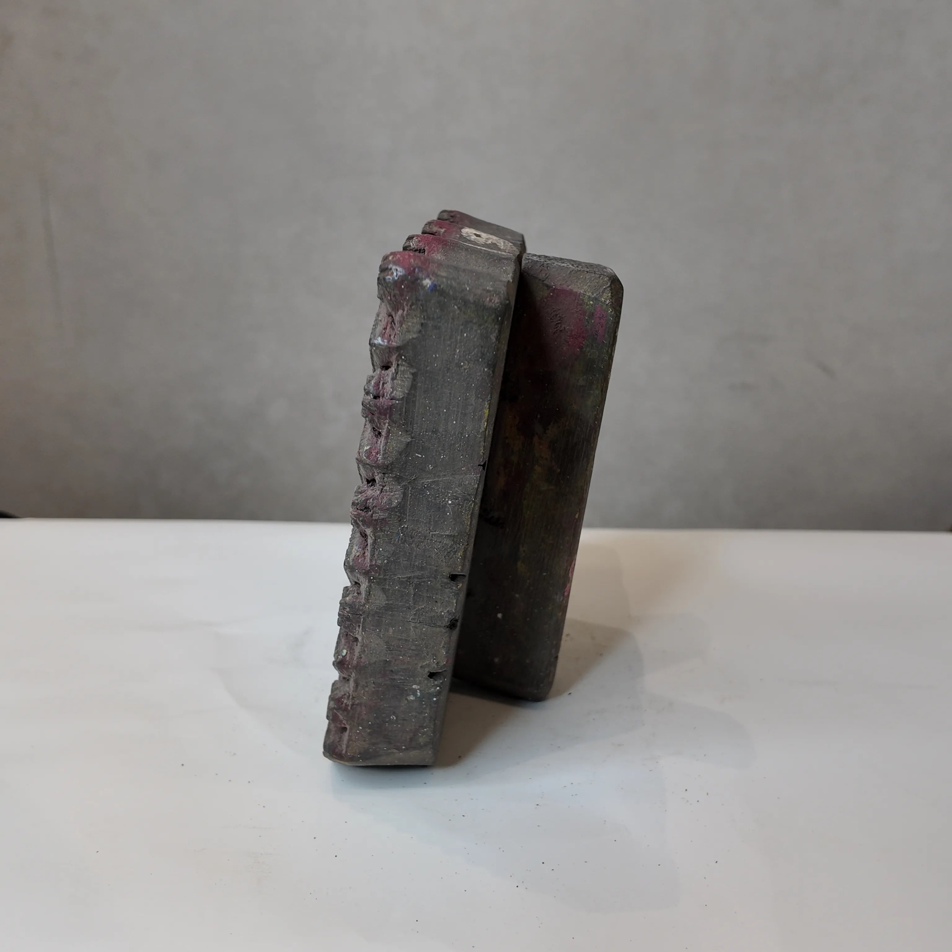 Vintage Hand-Carved Wooden Printing Block – Zigzag Rosette Stripe
