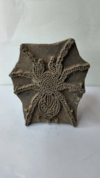 Vintage Wooden Printing Block – Chain-Link Spider Motif