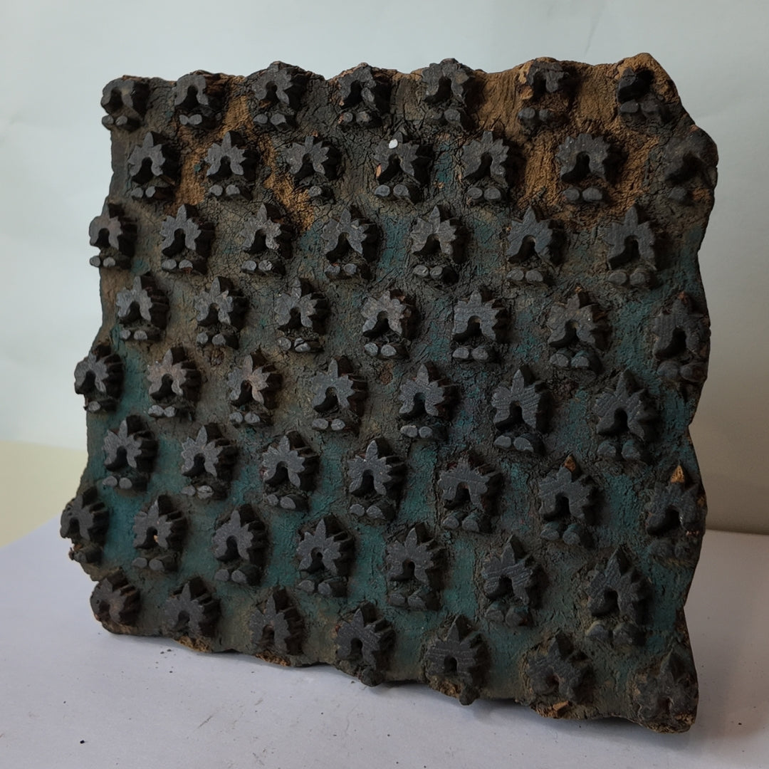 Vintage Hand-Carved Wooden Printing Block – Teal Trefoil Buti Grid
